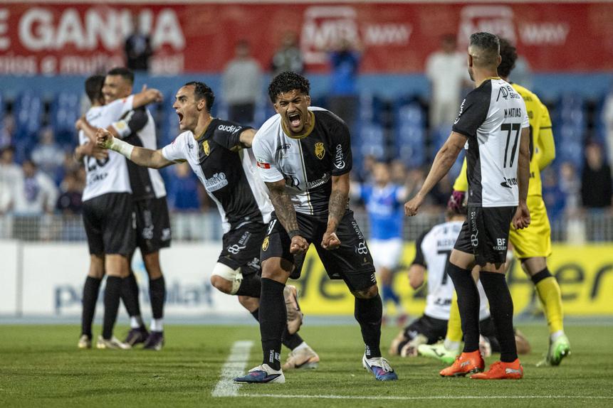 Festejos do Farense após garantir manutenção na Liga 2