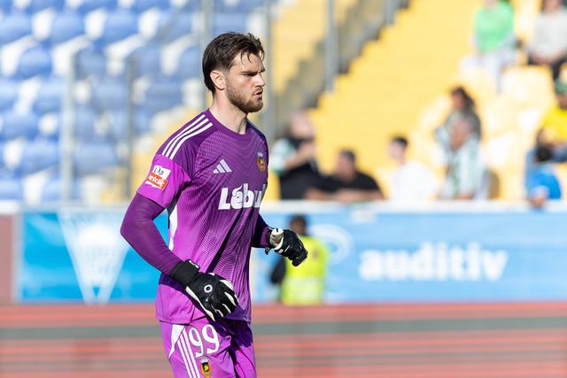 Mercado Rio Ave: Ennio Van der Gouw assina em definitivo
