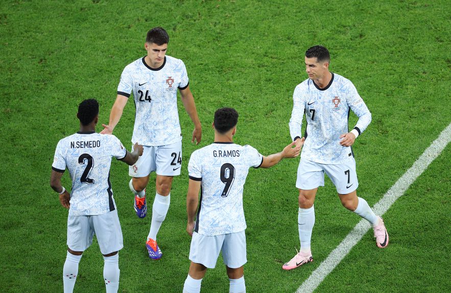 Cristiano Ronaldo e António Silva a serem substituídos por Gonçalo Ramos e Nélson Semedo no Geórgia-Portugal no Euro 2024 (Imago)