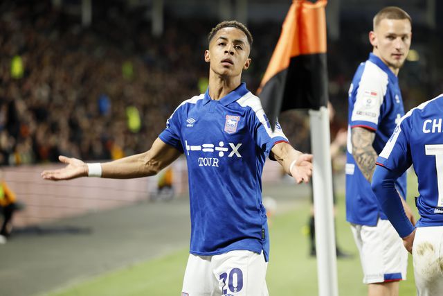 Ipswich Town quebra recorde de transferências por jogador do Chelsea