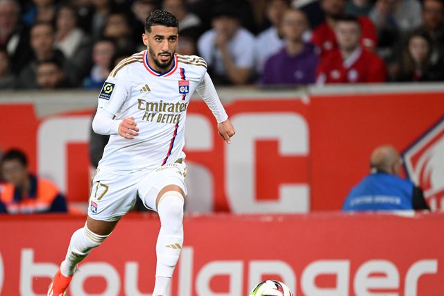 Oficial: Benrahma no Lyon a título definitivo