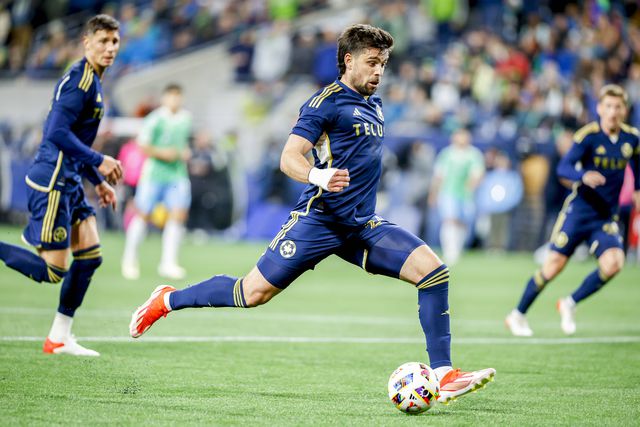 Vídeo: candidato ao prémio Puskás? (ou apenas sorte?)