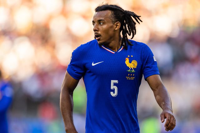 Koundé partilha forte mensagem política em dia de eleições francesas