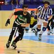 Henrique Magalhães (SCP) e Carlo di Benedetto (FCP), jogo entre FC Porto e Sporting de hóquei em patins 2024-25. Foto FPP