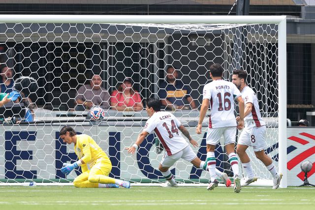Fluminense foi 'Fluzão' e surpreendeu um Inter irreconhecível
