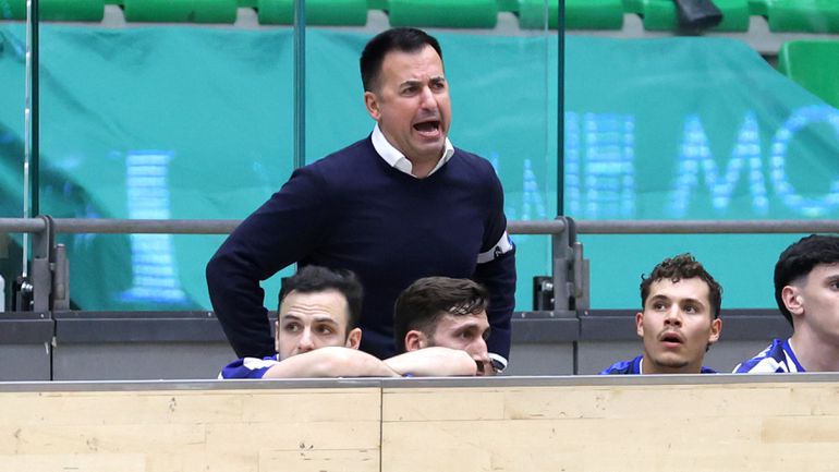 Ricardo Ares apresentado no Barcelona