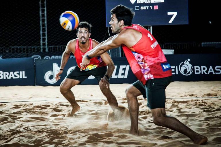 Hugo Pedrosa e João Campos, voleibol de praia 2025. Foto FPV