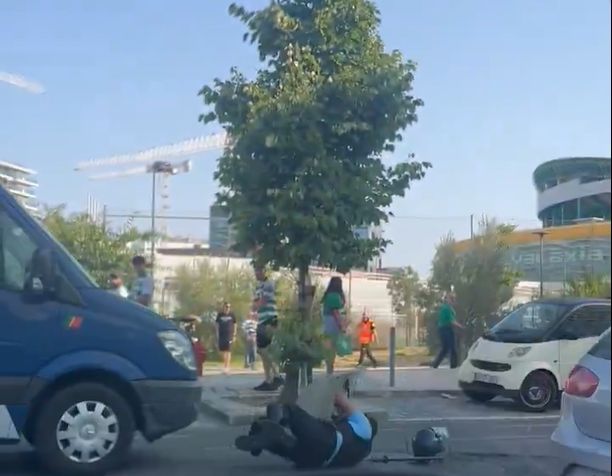 Vídeo: polícia atropelado antes da final de futsal