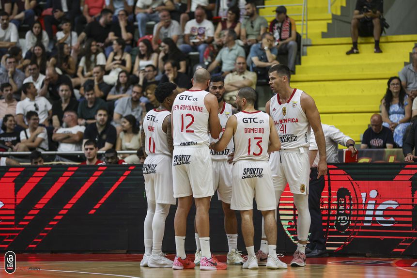 Equipa de basquetebol do Benfica 2024-25. Foto FPB