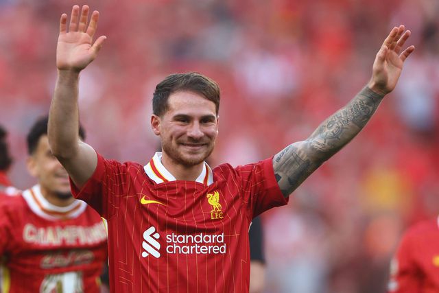 Estrela do Liverpool revela quem o inspirou a assinar pelos 'Reds'