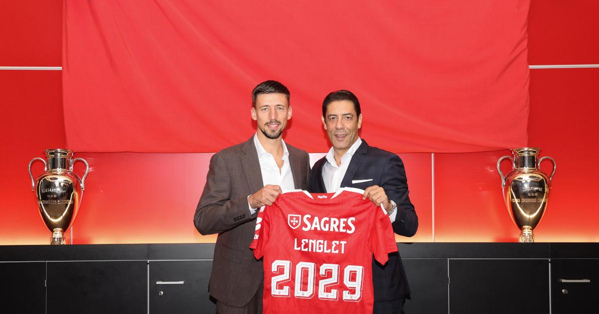 Lenglet apresentado ao lado de Rui Costa, presidente do Benfica