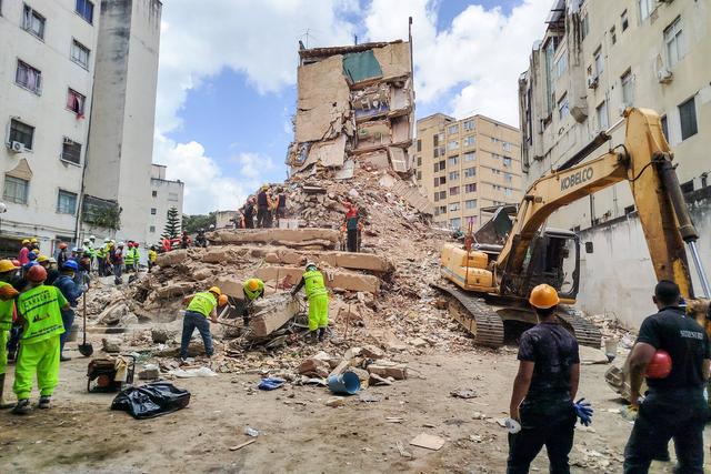 Operações de resgate na Venezuela após colapso de vários edifícios e estruturas na sequência de dois fortes terramotos - Foto: IMAGO