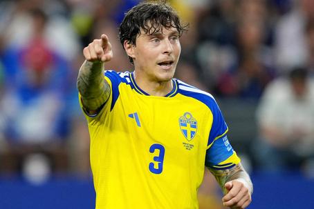 Victor Lindelof, 31 anos, capitão da Suécia — Foto: IMAGO