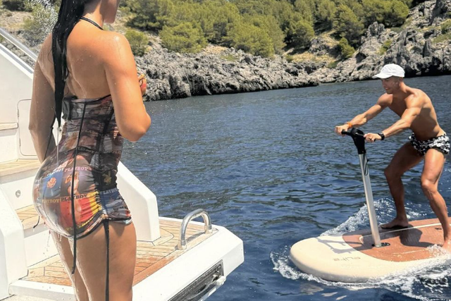 Cristiano Ronaldo e Georgina Rodríguez: férias, mas com glamour