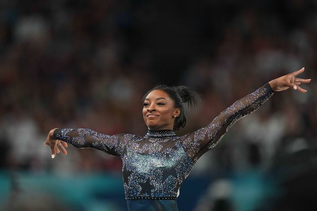 Ginástica artística: Simone Biles vai competir lesionada na final por equipas