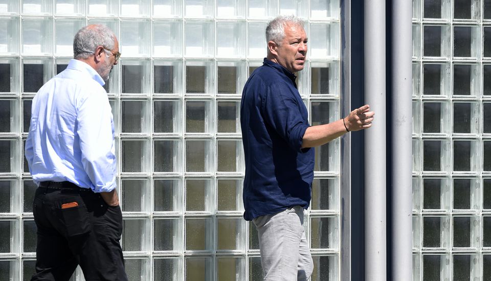 Jorge Costa no banco do FC Porto na Supertaça