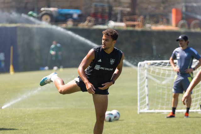 Ruben Kluivert: «Entre os meus irmãos, sou o melhor de todos»