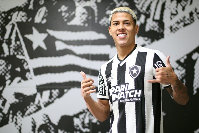 Artur Jorge recebe reforço de €10 milhões no Botafogo