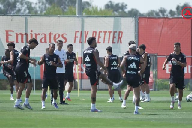 As imagens do treino do Benfica na véspera da Supertaça