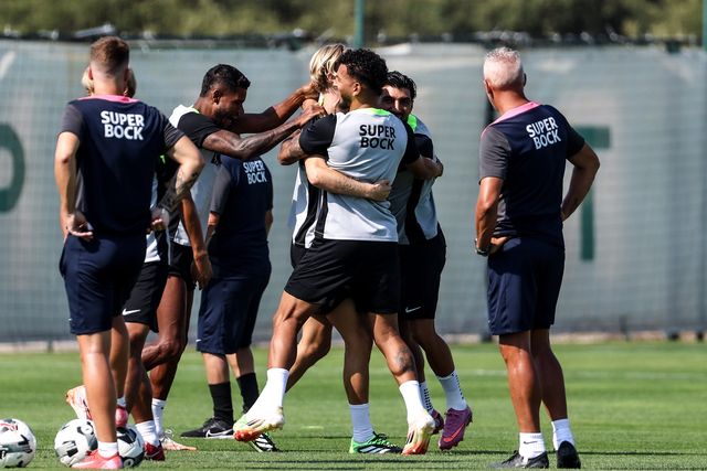 Rui Borges pode surpreender: onze provável com o Benfica