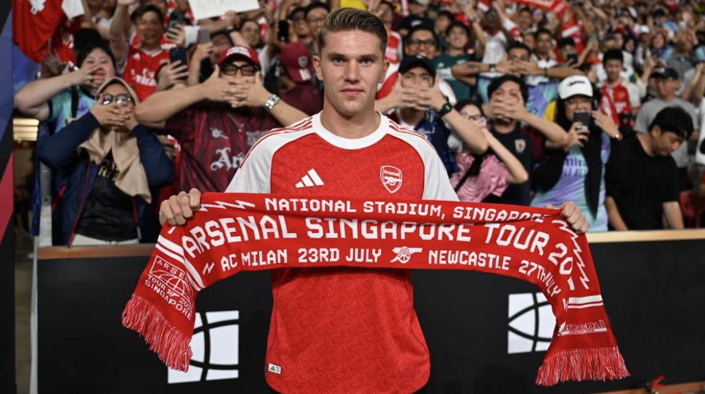 Viktor Gyokeres a ser apresentado aos adeptos do Arsenal