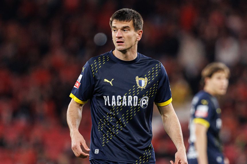 Centrocampista dos minhotos tem as portas abertas para poder rumar ao futebol inglês