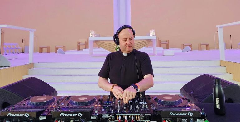 Padre Guilherme é o escolhido para animar a Supertaça