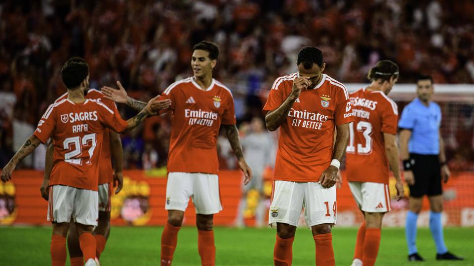 UEFA faz corte: os possíveis adversários do Benfica no 'play-off' da Liga Europa