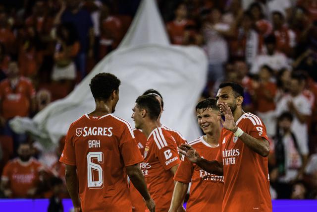 VOTE: qual deve ser o 11 do Benfica frente ao Hearts?