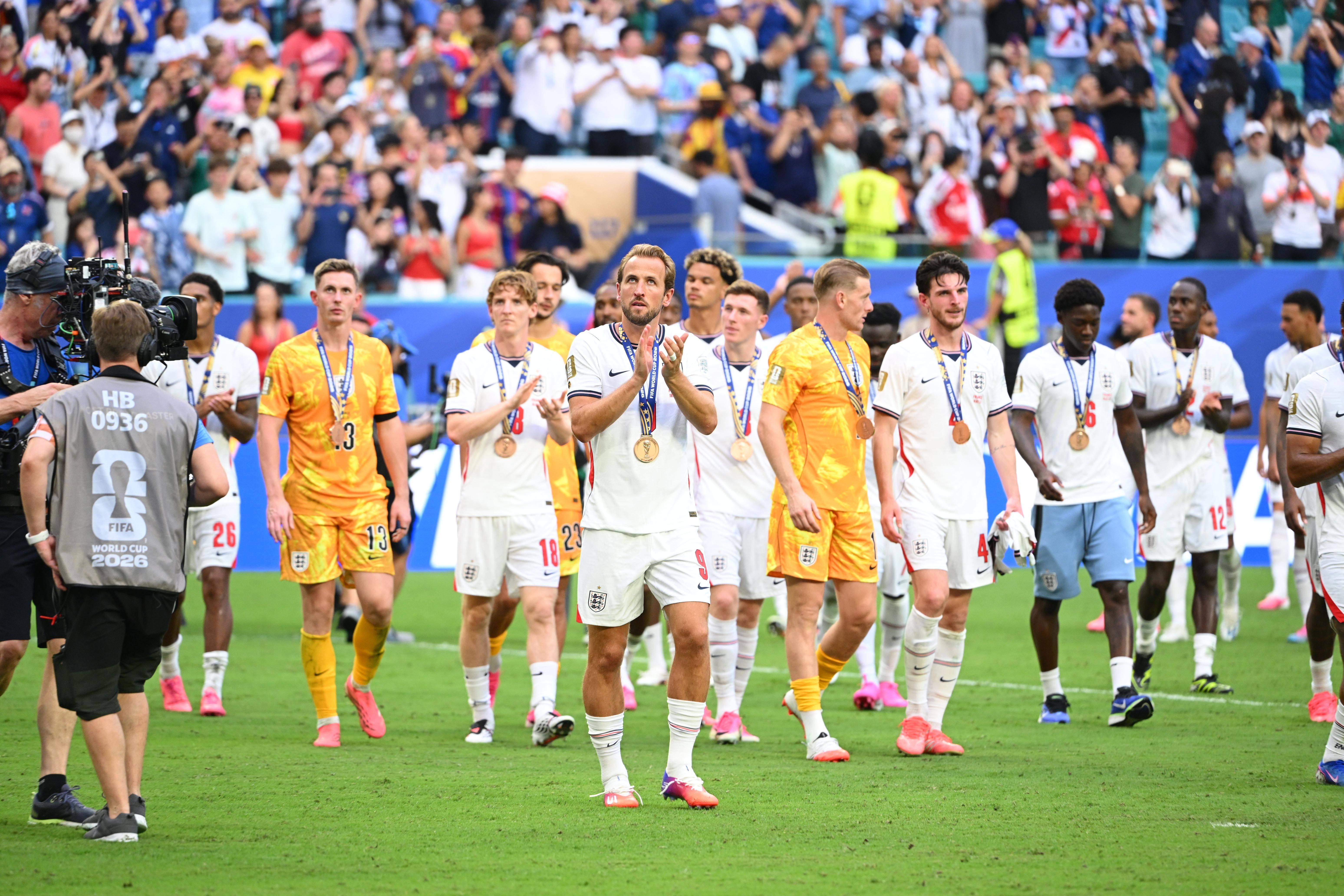 3. Inglaterra - Colocada entre as favoritas depois do pódio no Mundial 2026. Eliminada pela Argentina nas meias-finais, tendo derrotado depois França e agarrado o terceiro posto