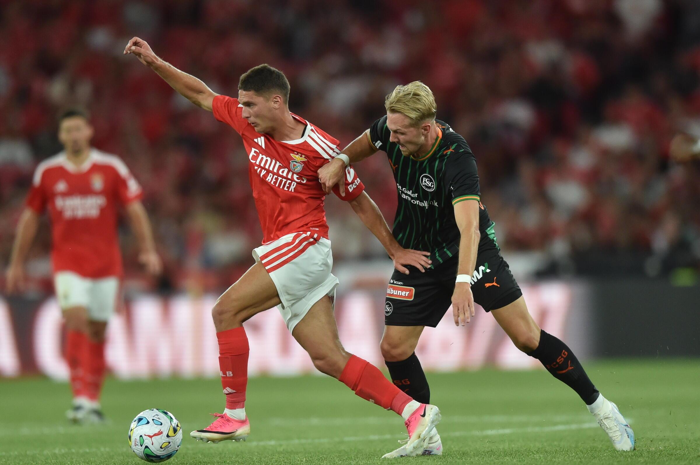 Sudakov Benfica-St. Gallen (Foto: Miguel Nunes)