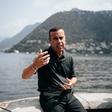 Foi junto ao majestoso Lago de Como, em Itália, que Miguel Ribeiro concedeu uma entrevistas aos jornalistas portugueses que acompanham o Famalicão nesta digressão — Foto: Famalicão