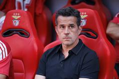 Marco Silva ironiza perfil de central pretendido: «Já sabem a resposta»