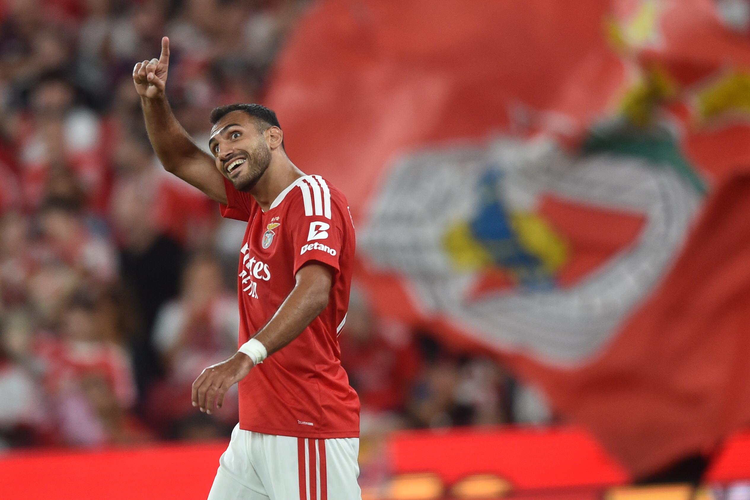Pavlidis, ponta de lança do Benfica (foto - Miguel Nunes)