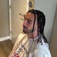Cucurella cumpre outra promessa e está... irreconhecível
