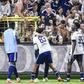 Vítor Bruno a festejar o golo da reviravolta com os jogadores do Anderlecht
