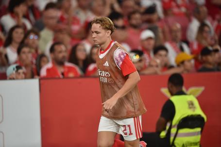 Schjelderup no Benfica-St. Gallen (Foto: Miguel Nunes)