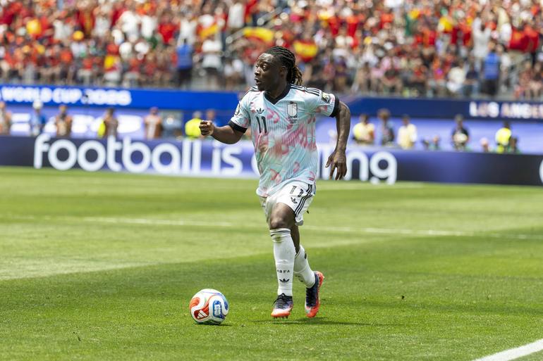11. Bélgica - Provavelmente já sem Courtois, De Bruyne ou Lukaku. Nova era com Van Bommel no comando. Doku , Amadou Onana e Lammens podem ser destaques em 2030