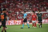 Penálti por assinalar: a análise de Pedro Henriques ao Benfica-St. Gallen