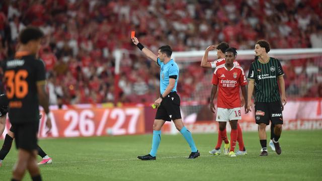 Penálti por assinalar: a análise de Pedro Henriques ao Benfica-St. Gallen
