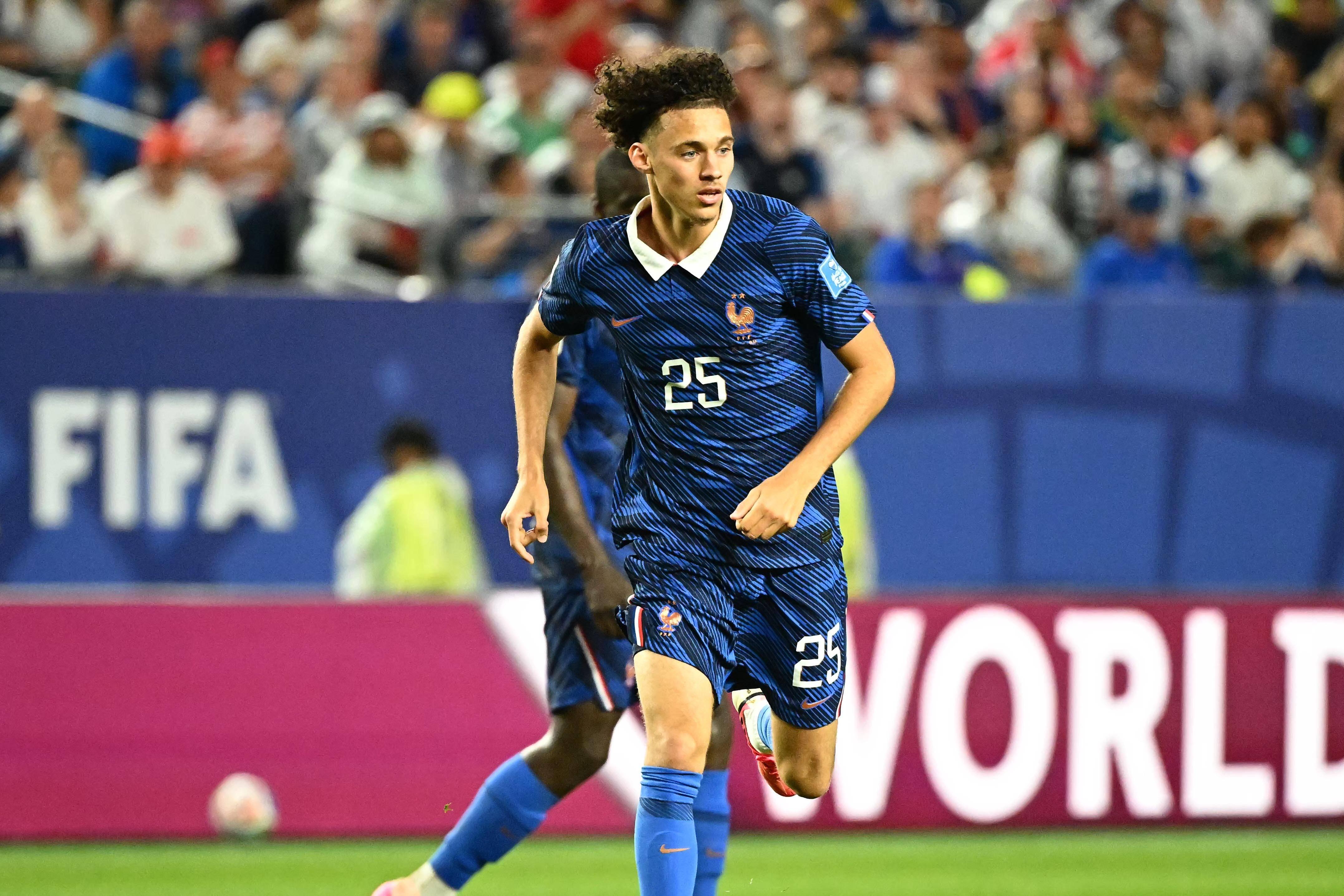 Maghnes Akliouche esteve no Mundial 2026 com a França