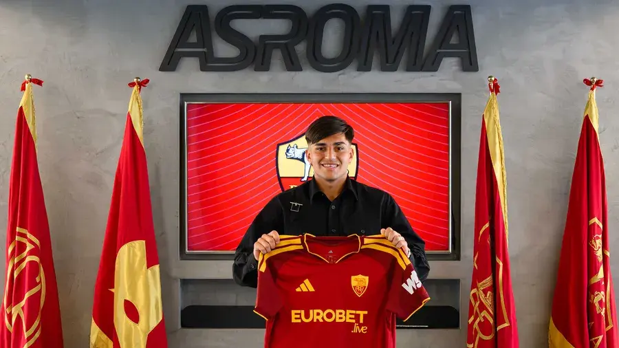 Santiago Castro reforça a Roma