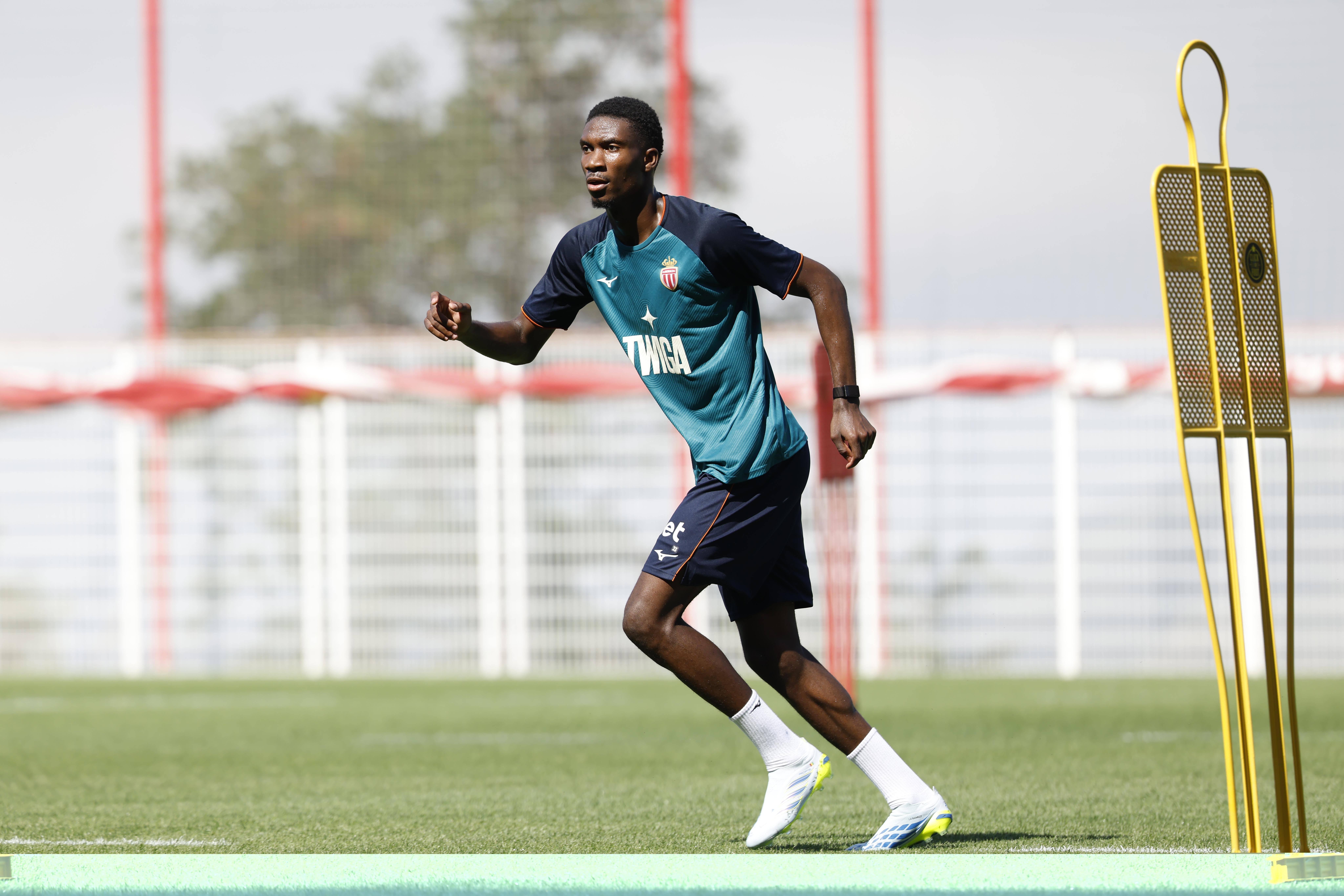 Aladji Bamba deixou o Mónaco rumo à Premier League, pela porta do Newcastle, num negócio de €35,5 M