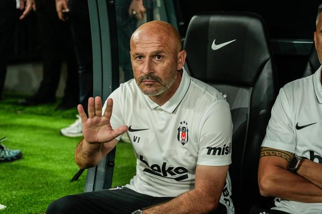 Vincenzo Italiano, técnico italiano de 48 anos, ex-Bolonha, do Besiktas