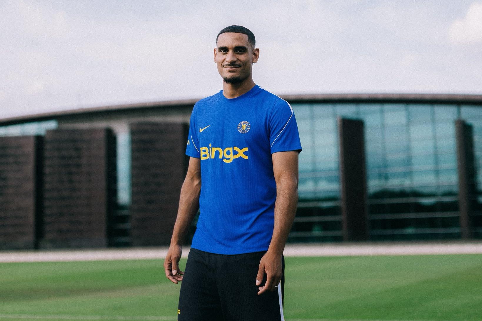 Maxence Lacroix custou 60 milhões de euros e assinou por seis épocas com o Chelsea