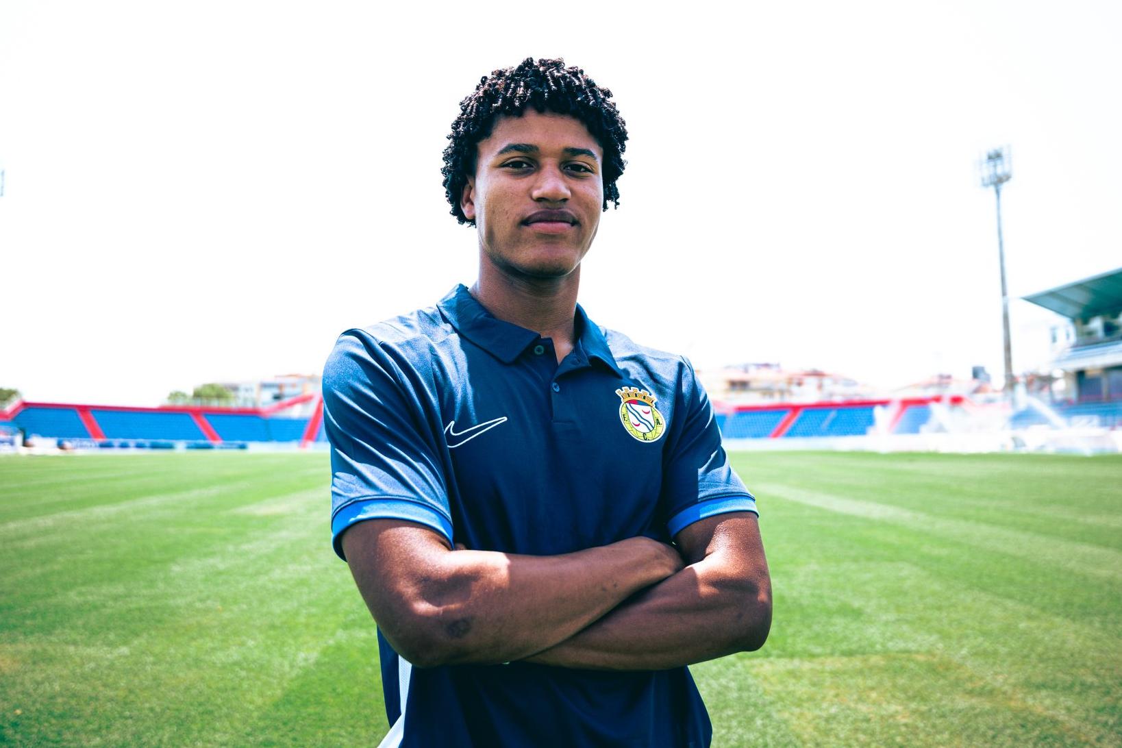 Francisco Chissumba, lateral-esquerdo de 21 anos, volta a ser cedido pelo SC Braga - Foto: Alverca SAD
