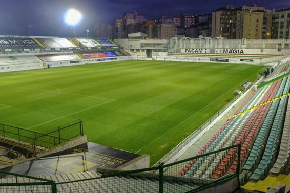 Estádio José Gomes, casa do Estrela da Amadora