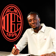 Oficial: Milan, de Paulo Fonseca, recebe avançado da Roma
