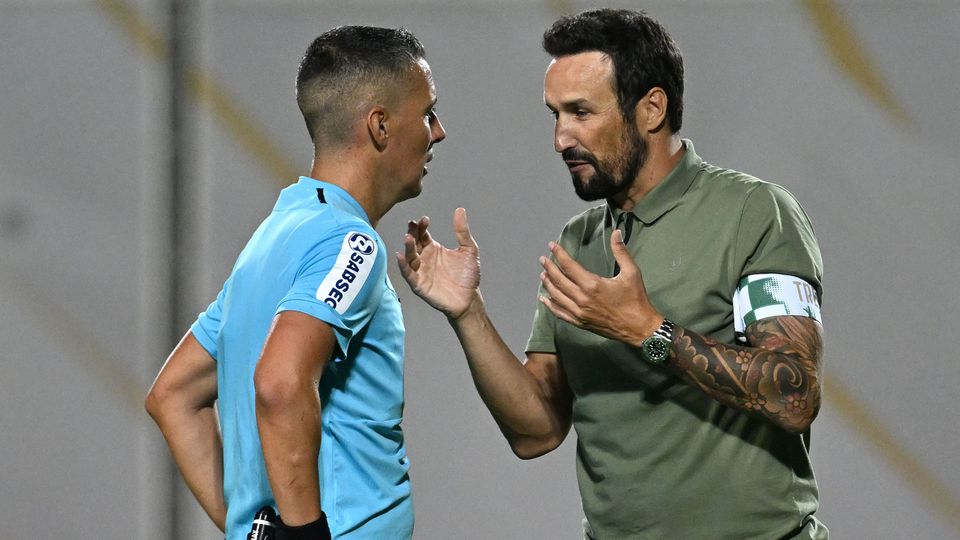 César Peixoto critica arbitragem com o Benfica: «Não nos deixaram ganhar»