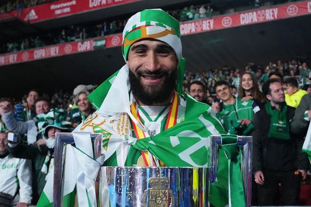 Oficial: Fekir confirmado nos Emirados Árabes Unidos